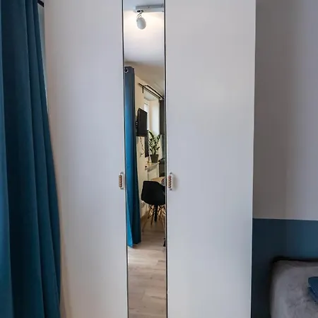 Komfortowe Przytulne Nowoczesne Mieszkanie 아파트호텔 4*