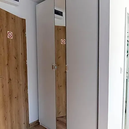Komfortowe Przytulne Nowoczesne Mieszkanie 아파트호텔 4*