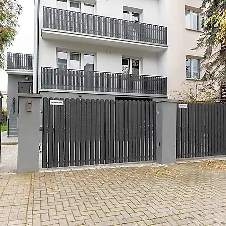 Komfortowe Przytulne Nowoczesne Mieszkanie 라돔