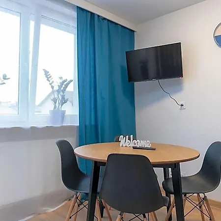 아파트호텔 Komfortowe Przytulne Nowoczesne Mieszkanie 4*